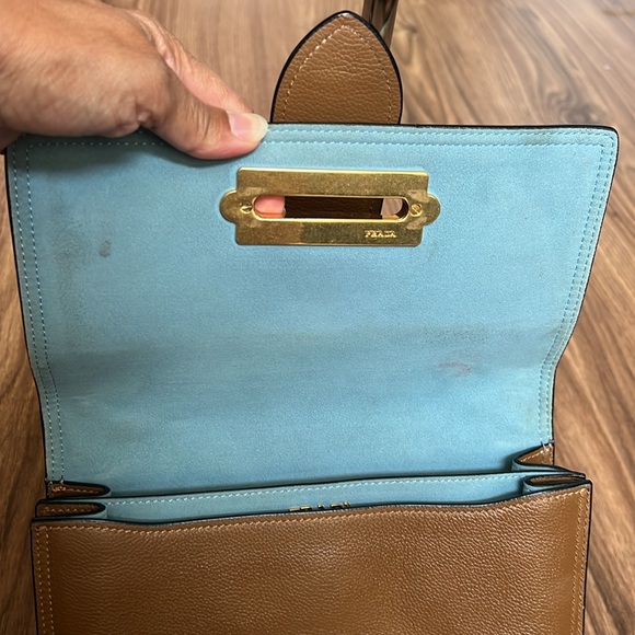 A218 - ๐ฏ % authentic Prada Cahier shoulder/crossbody bag - Picture 13 of 16